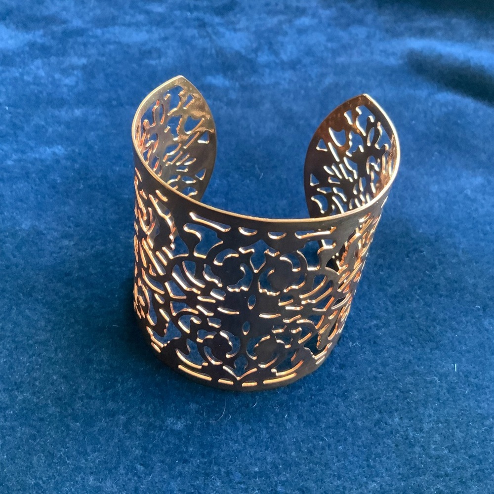 CUFF metal bracelet in rose gold color